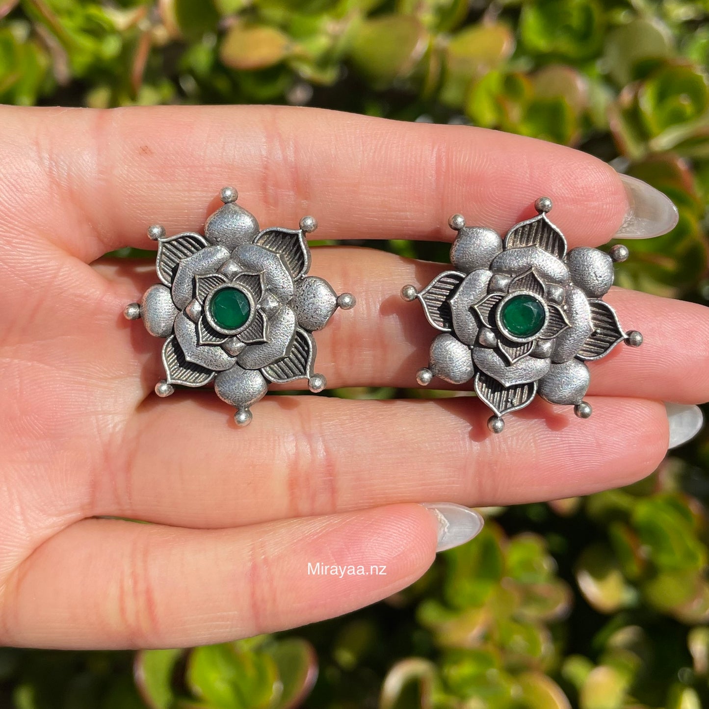 Sindhu Studs